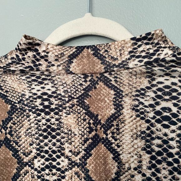 Shein Animal Pribt Cropped Top M - Picture 2 of 6